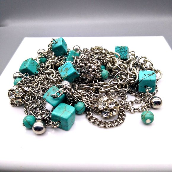 Fabulous Multi Strand Southwestern Necklace, Turquoise Howlite Beads and Clear - Picture 5 of 5